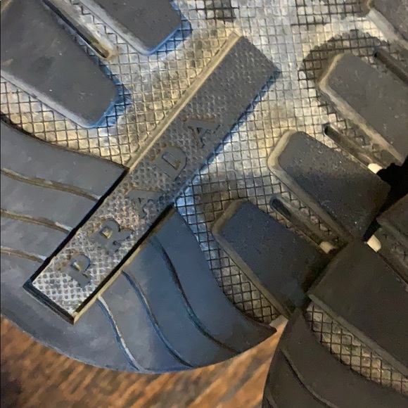 PRADA navy blue Nylon Logo sneakers size 40 limited edition! - Picture 8 of 11